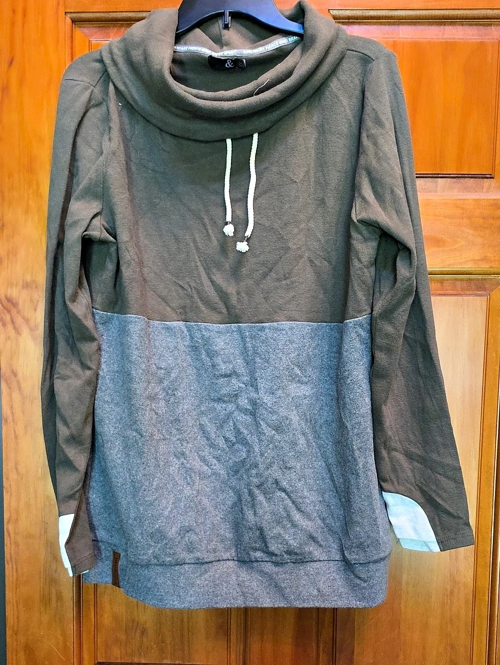 Ampersand Color Block Cowl Neck Hoodie XXL Like New